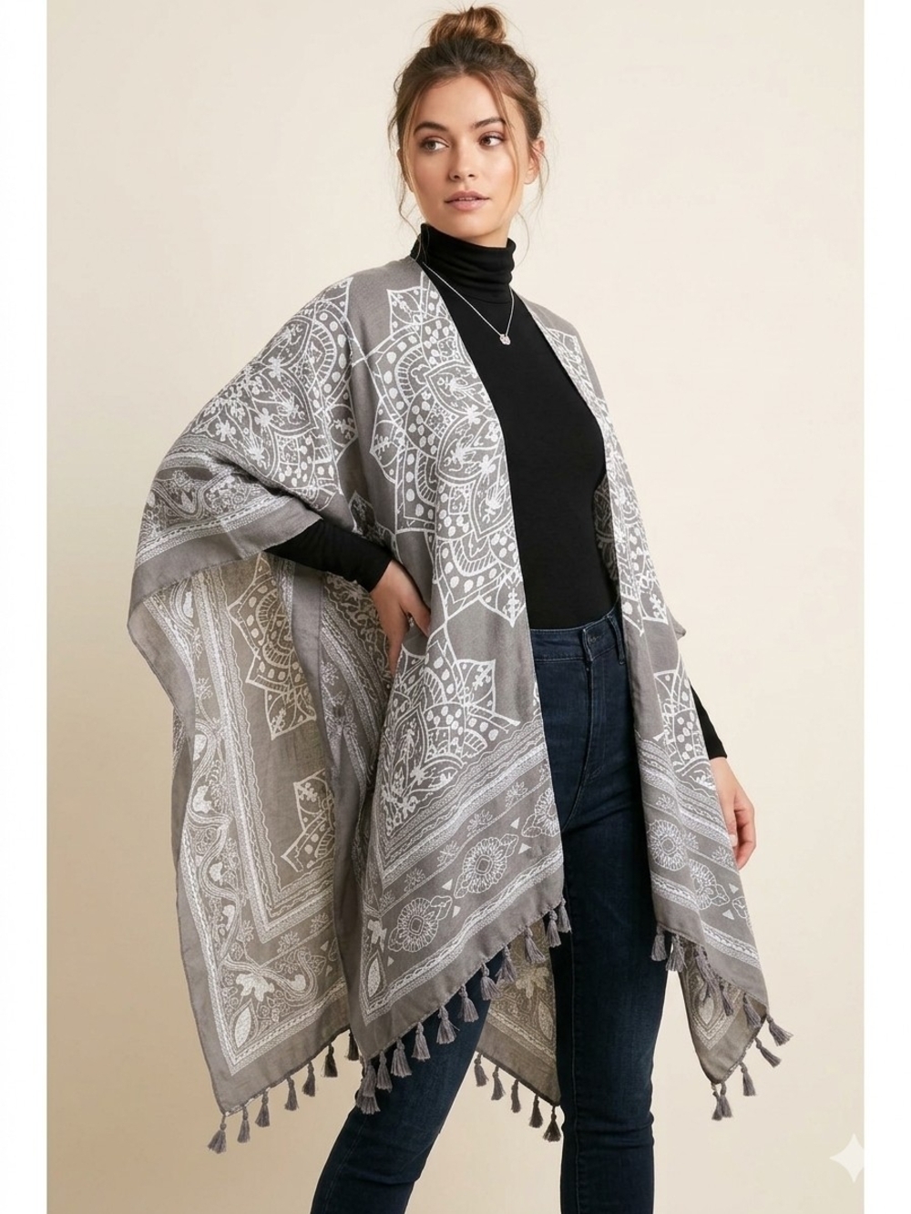 Kismet Gray and White Paisley Kimono with Tassels One Size